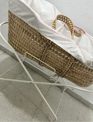 Moisés capazo con patas plegables