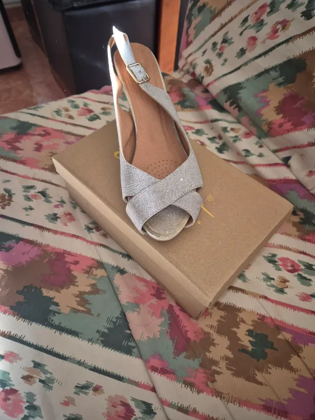 Sandalias plateadas Jerry Seinfeld