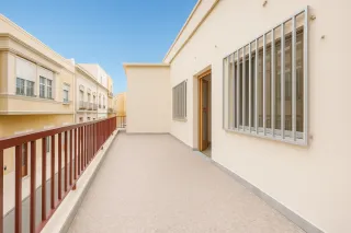 CASA CON VISTAS A LA ALCAZABA