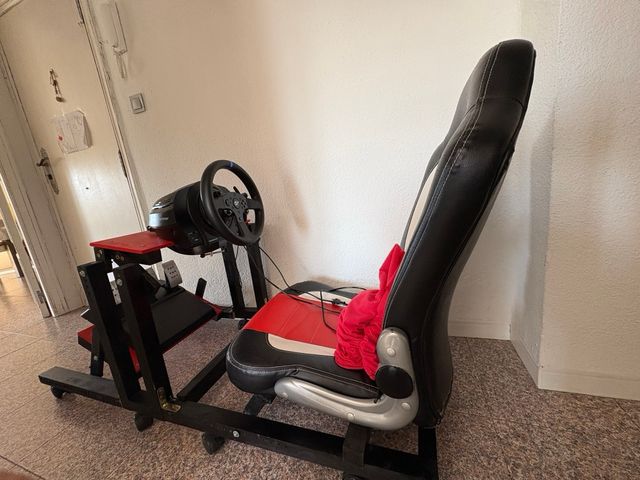 Cockpit Sim Racing Thrustmaster T300