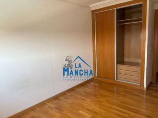 Piso en venta en Hermanos Falcó - Sepulcro Bolera en Albacete