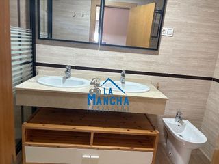 Piso en venta en Hermanos Falcó - Sepulcro Bolera en Albacete