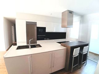 Piso en venta en Cuatro Caminos - Plaza de la Cubela en Coruña (A)