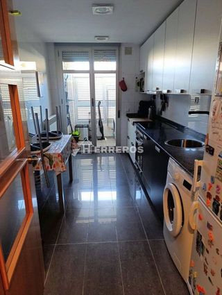 Piso en venta en Universidad - Los Lirios en Logroño