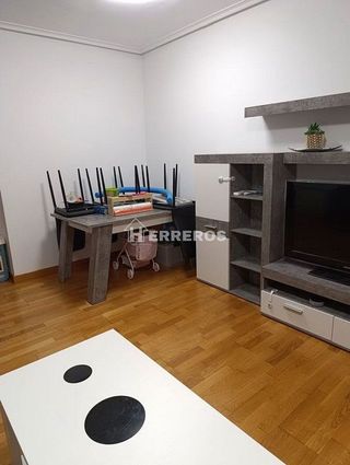 Piso en venta en Universidad - Los Lirios en Logroño