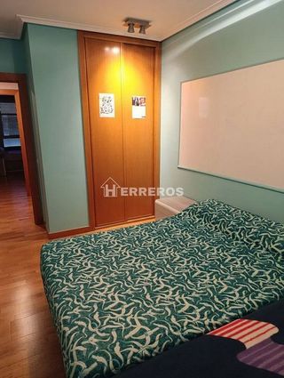 Piso en venta en Universidad - Los Lirios en Logroño