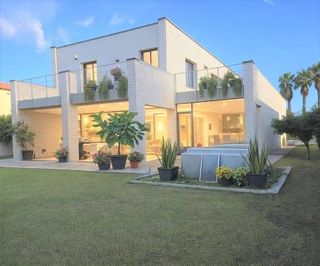 Chalet en venta en Selva del Camp, La