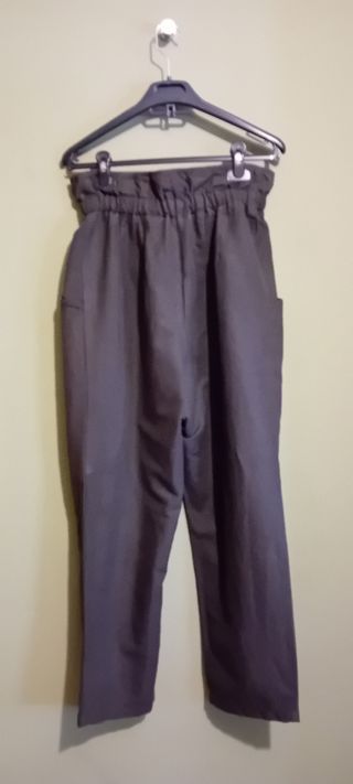 Pantalón Zara