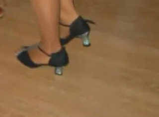 Zapatos de baile negros y plateados