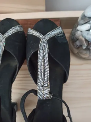 Zapatos de baile negros y plateados