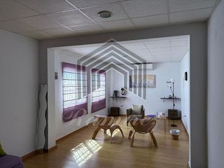 Chalet en venta en Núcleo Urbano en Chiclana de la Frontera