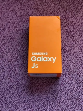 Scatola arancione Samsung Galaxy J5