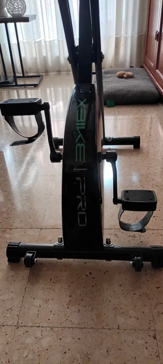 Bicicleta estática XBIKE PRO Cecotec