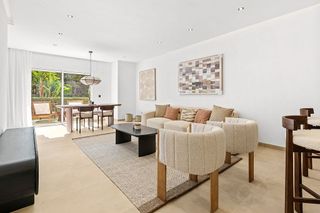 Piso en venta en Los Naranjos - Las Brisas en Marbella