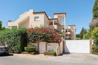 Piso en venta en Los Naranjos - Las Brisas en Marbella