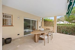 Piso en venta en Los Naranjos - Las Brisas en Marbella