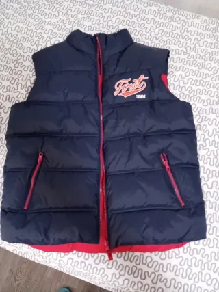 Chaleco reversible azul y rojo