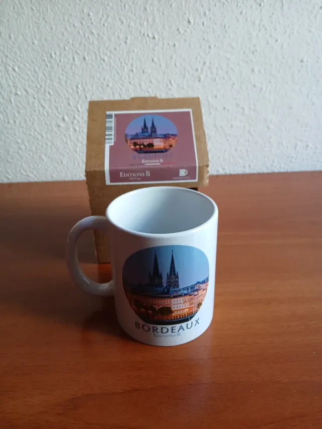 Taza recuerdo Burdeos cerámica