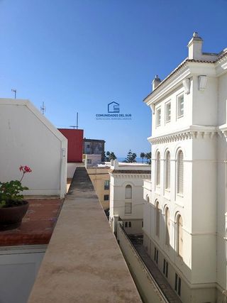 Piso en venta en La Caleta - La Viña en Cádiz