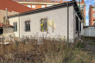 Chalet en venta en Trobajo del Camino en San Andrés del Rabanedo