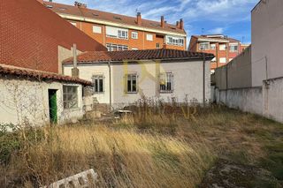 Chalet en venta en Trobajo del Camino en San Andrés del Rabanedo