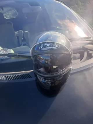 Casco de moto HJC negro