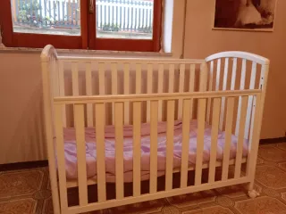 Culla per bambini bianca