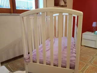 Culla per bambini bianca