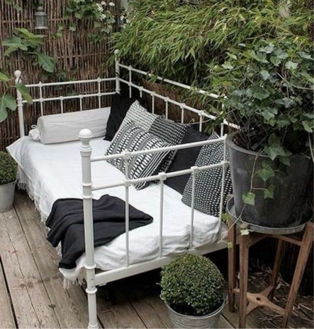 Cama Diván Forja Blanca Ikea con colchón Pikolin