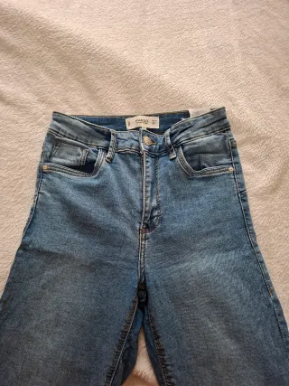 Pantalón vaquero pitillo Mango NOA 