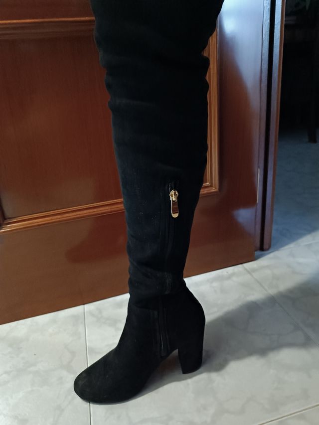 Botas altas negras