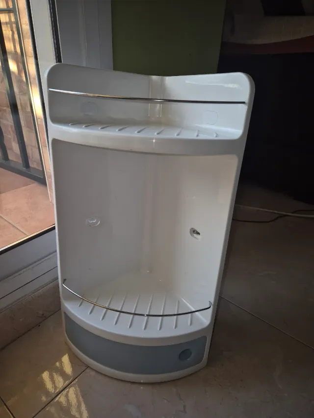 Estantería de esquina para baño