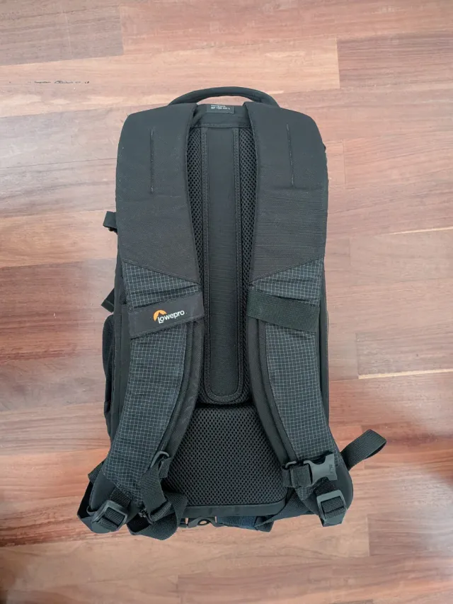 Mochila cámara Lowepro Fastpack BP 150 AW II