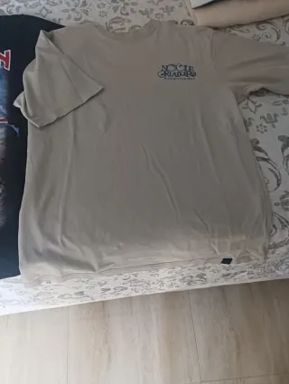 Lote Ropa Joven compuesto de 8 prendas de ropa