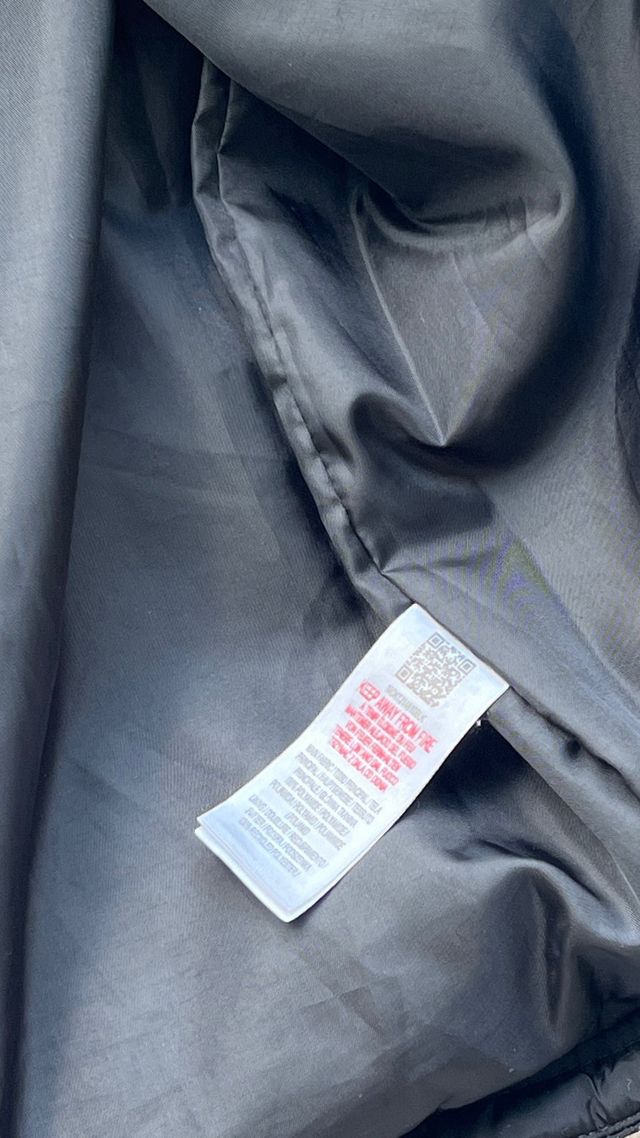 Abrigo McKenzie Negro con Capucha de Pelo 11/13