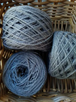 3 Ovillos Lana Acrílica Gris