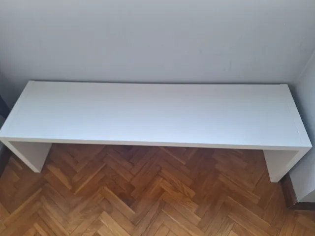 Banco blanco de madera