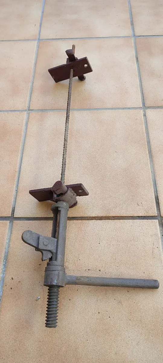 2 llaves tensar + 24 cuñas