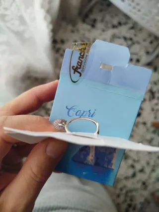 Anello Capri con ciondolo a forma di campanella