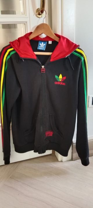 Sudadera Adidas Chile 62 con cremallera y capucha