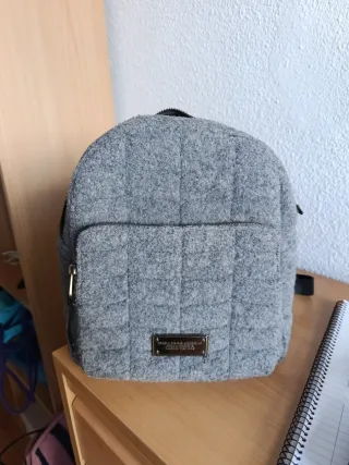 Mochila pequeña Parfois (cremallera para cambiar)