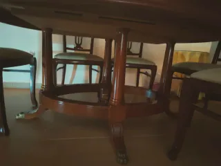Mesa de salón y 6 sillas de comedor