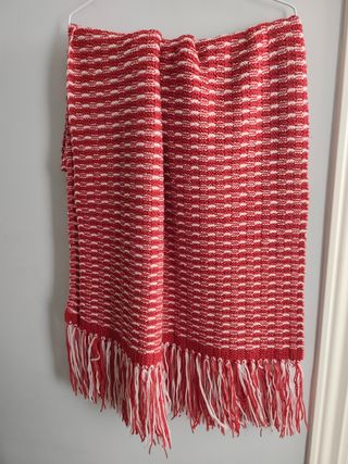 Chal Artesano rojo y blanco