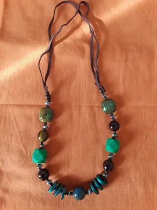 Bisutería Abalorios Collares y Pendientes