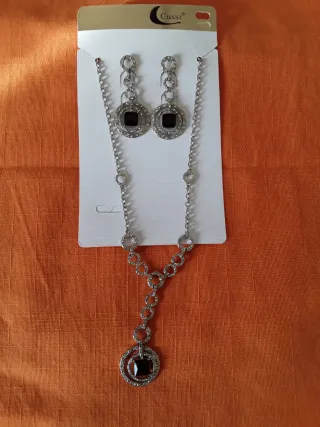 Bisutería Abalorios Collares y Pendientes