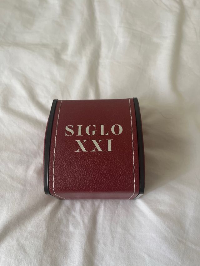 Pareja de relojes RIRRA plateados y blancos