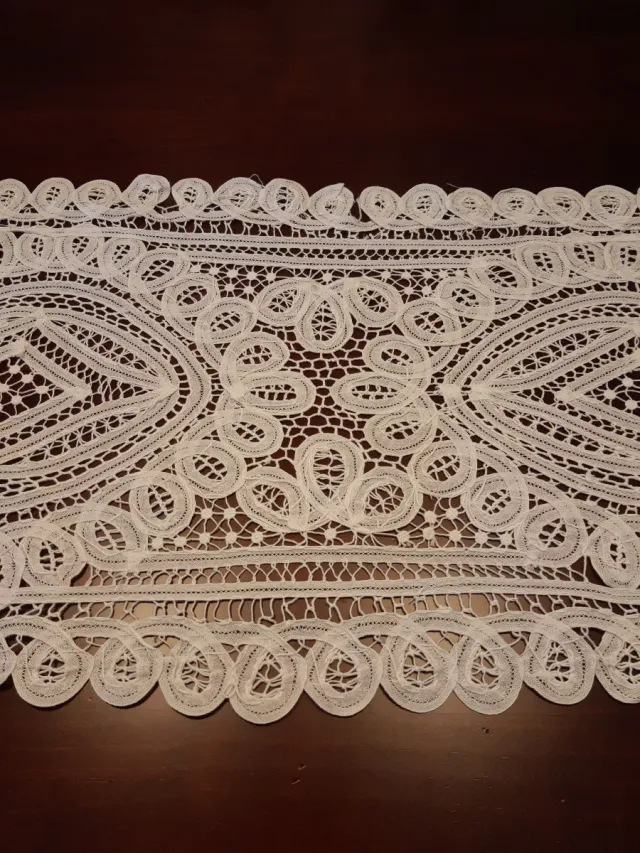 Tapete de encaje blanco 80 x 34