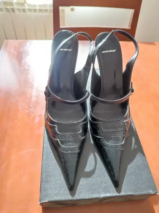 Zapatos de tacón Amparo Bernus negros