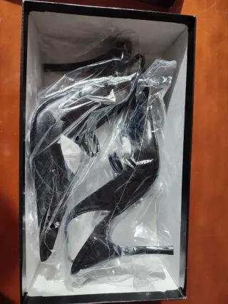 Zapatos de tacón Amparo Bernus negros