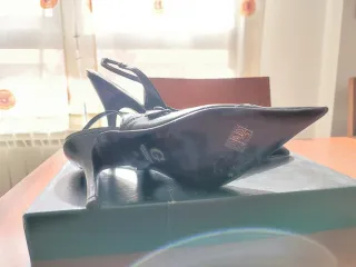 Zapatos de tacón Amparo Bernus negros